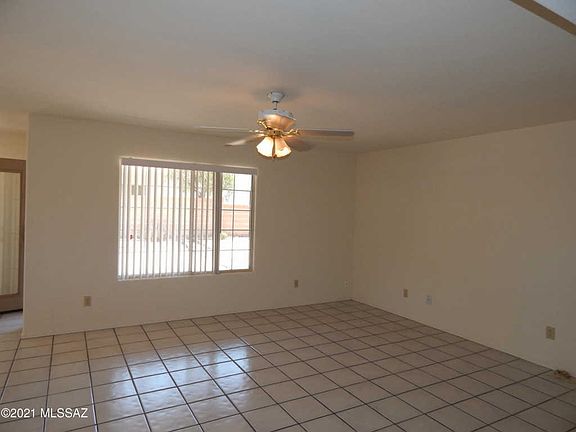 3rd image of 10210 N Fox Hunt Ln