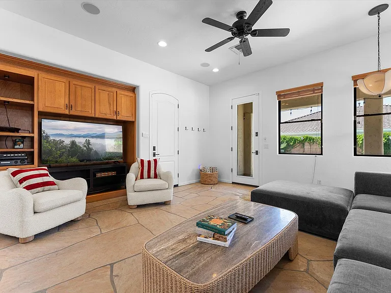 14333 W Cypress St — Photo 33