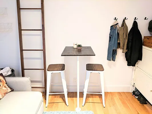 Rented by Highline Residential | media 27