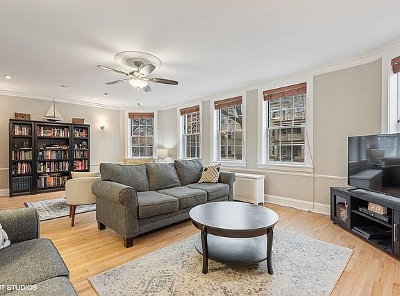 2nd image of 1306 W Carmen Ave APT 1