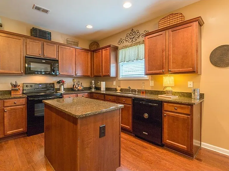 2365 Mindy Ln — Photo 5