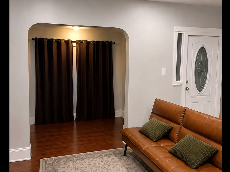 5 Darien Pl