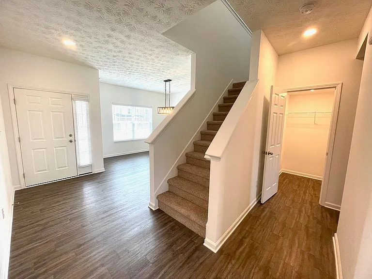 17115 Meander Way — Photo 7