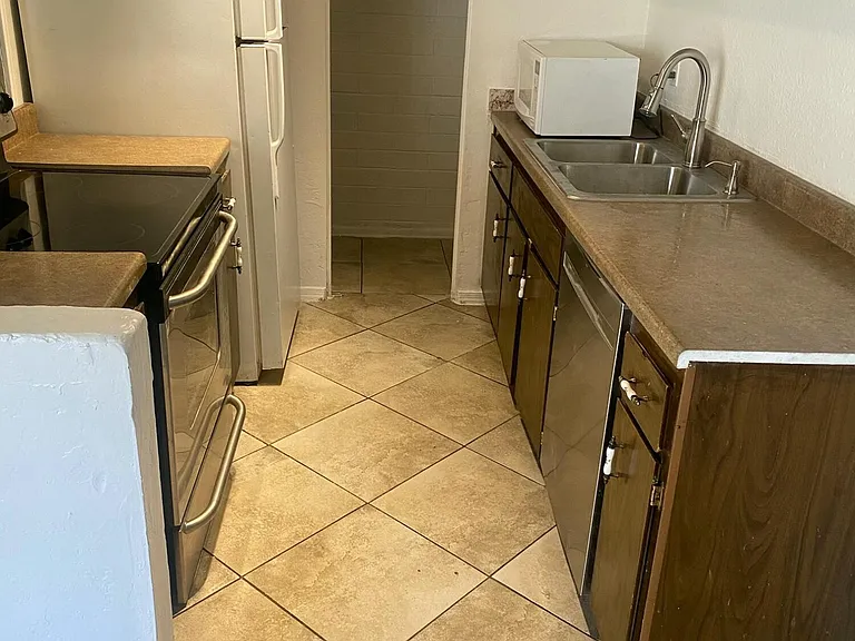 4056 W Mesquite Ln — Photo 5