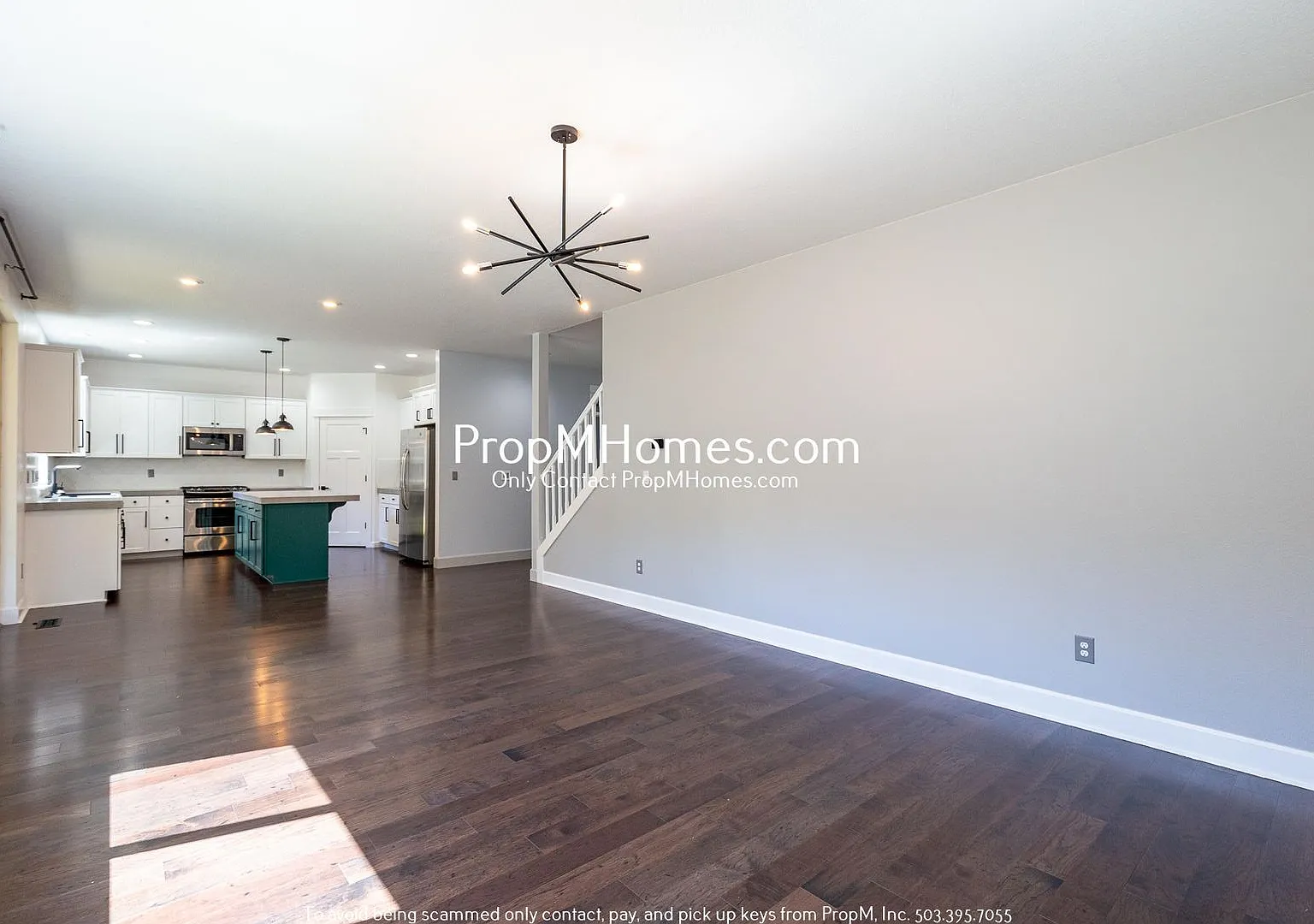 Updated Luxury 4 Bedroom Home on Mount Scott! — Photo 3