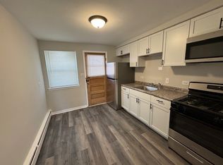 2000 S 15th Ave, Broadview, IL 60155
