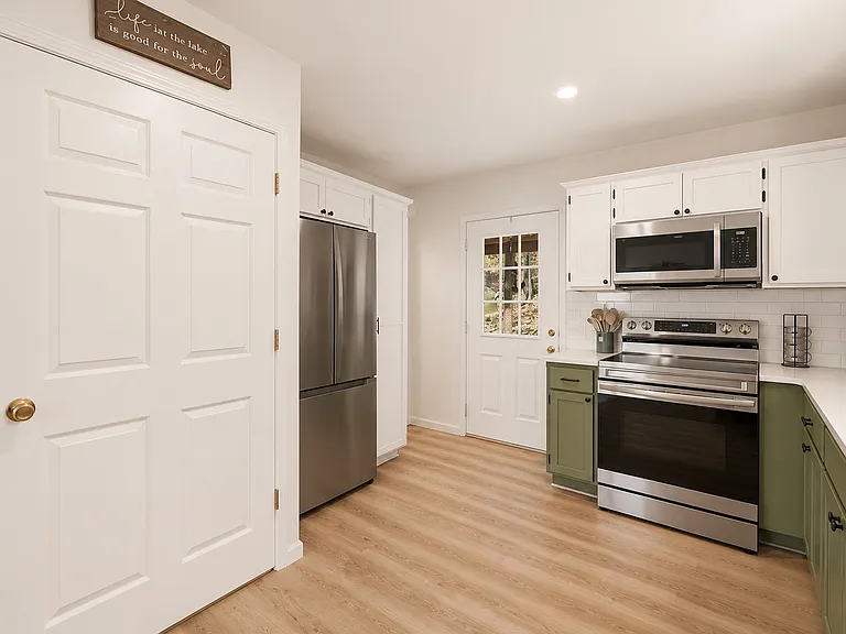 11904 White Oak Dr — Photo 30