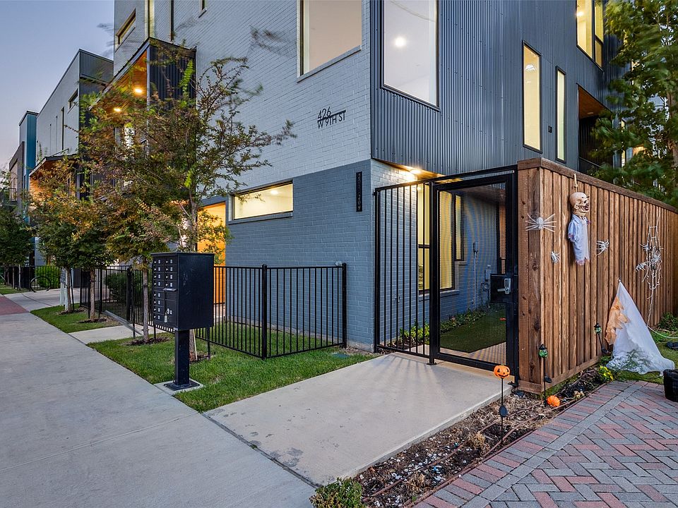 1st image of 426 W 9th St #105