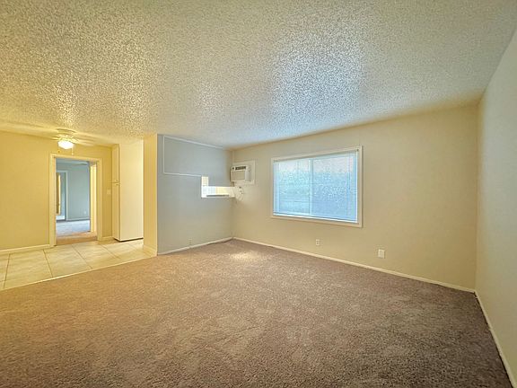 2nd image of 1315 G St APT 3