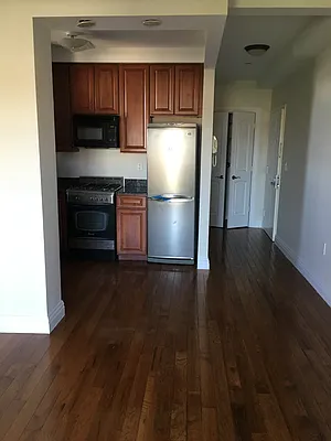 Rented by Metropolis International Realty Inc. | media 9