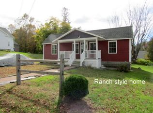 29 Elmwood Rd, Auburn, ME 04210