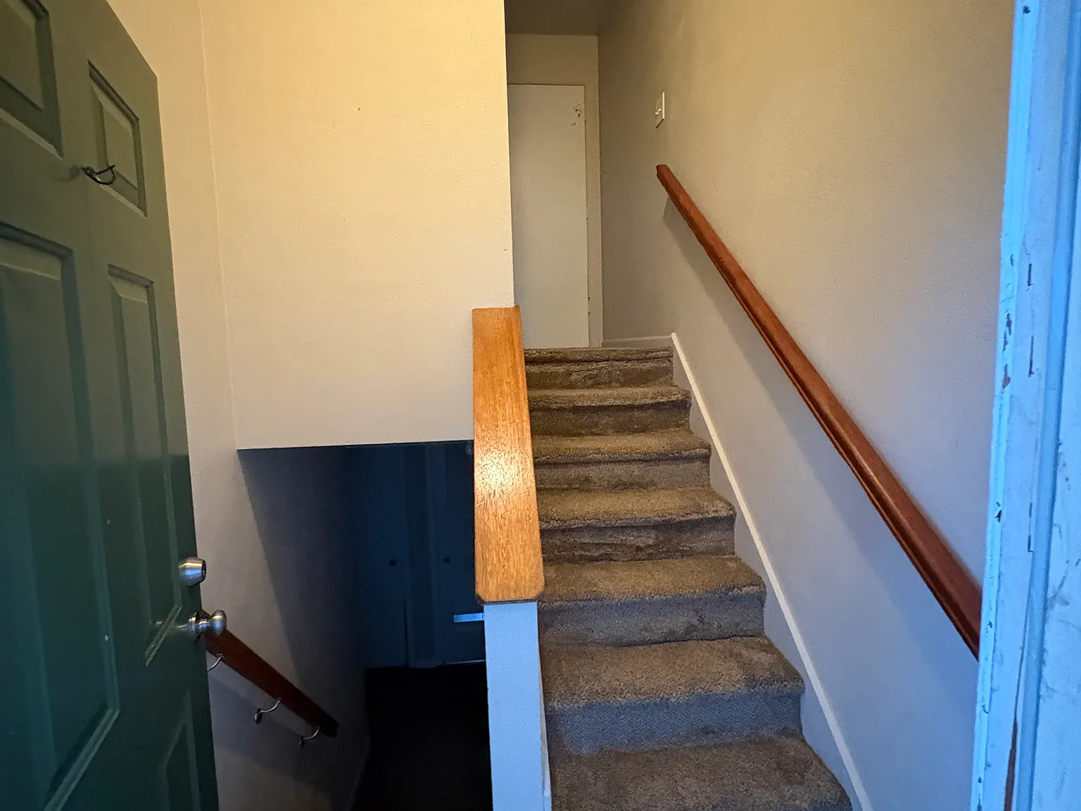 2 bed, 1.5 bath, $975 — Photo 4