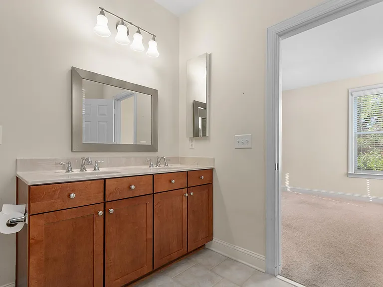 722 Pierside Dr — Photo 25