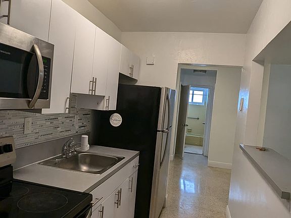 4th image of 16911 NE 21st Ave #3