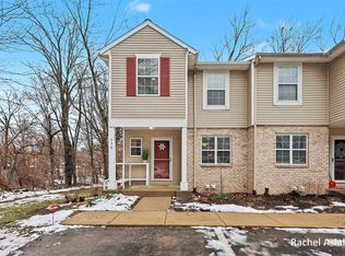 950 Ada Place Dr SE, Grand Rapids, MI