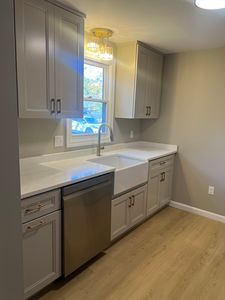 192 Pleasant St APT 23, Leominster, MA, 01453