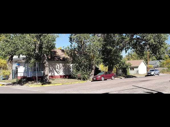 821 3rd St, Laramie, WY 82070