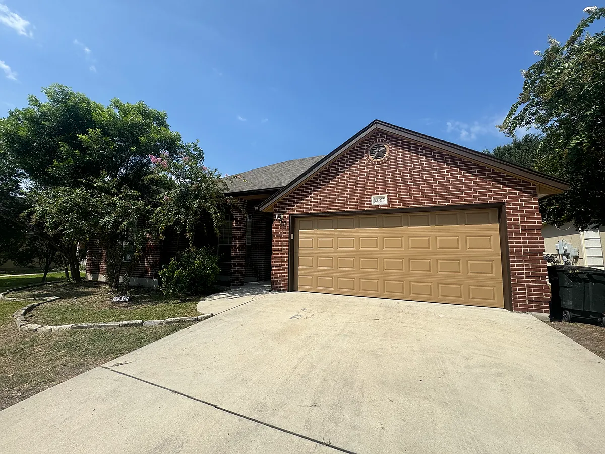 Building Photo - 2062 N Ranch Estates Blvd