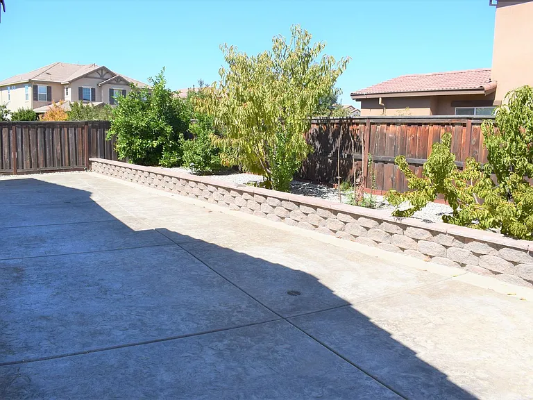 8280 Columbo Cir — Photo 18