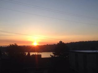 2111 Waverly Pl N APT 301, Seattle, WA 98109