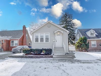 6937 W Summerdale Ave, Chicago, IL, 60656