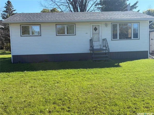 403 & 401 Main Street, Pelly, SK S0A 2Z0