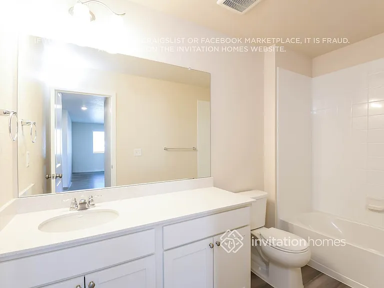 899 Harvard St — Photo 15