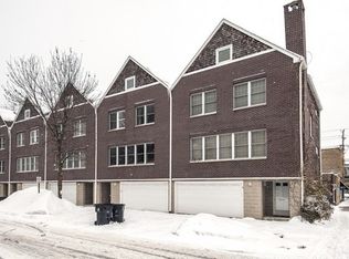 2003 Maple Ave, Evanston, IL 60201