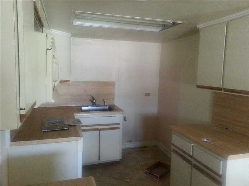 2nd image of 80 NW 125th St