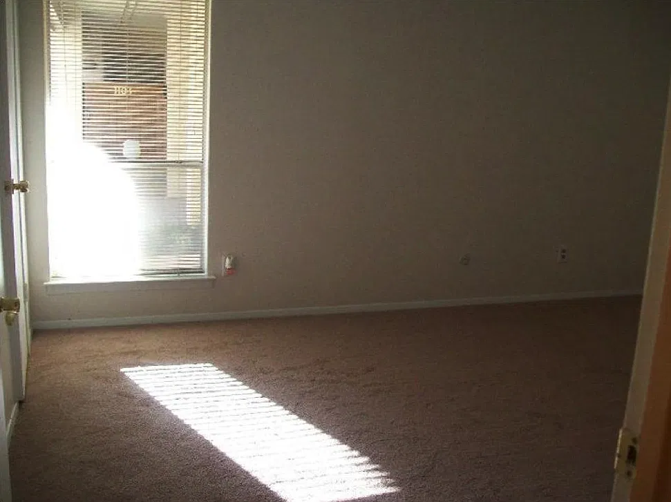 12834 Midway Rd — Photo 1