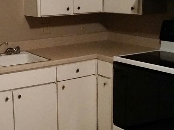 4th image of 501 N Main St APT 2