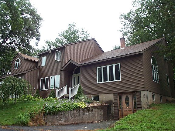 3rd image of 36 Lakeview Ave