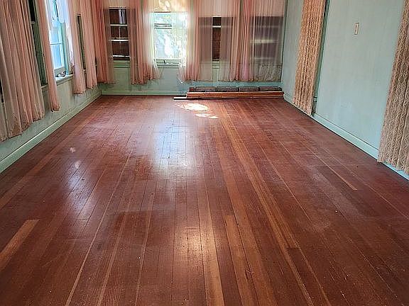 4th image of 448 Hatter Ave