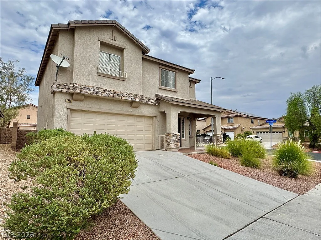 4 bed, 2.5 bath, 2007 sqft, $2,095 — Photo 2