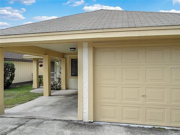 2nd image of 729 Lakeside Dr