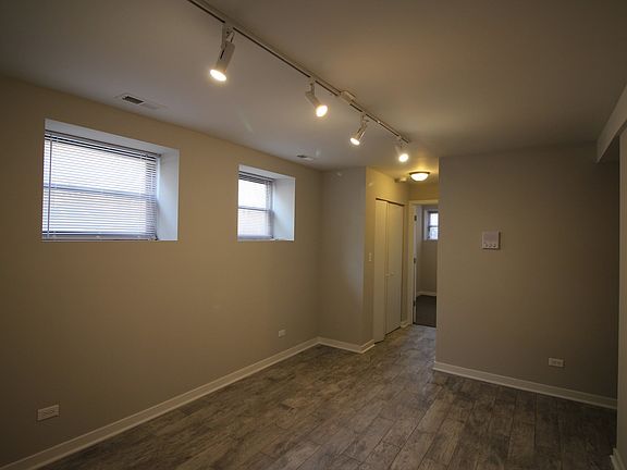 2nd image of 3501-3503 W Leland Avenue Gdn #3501