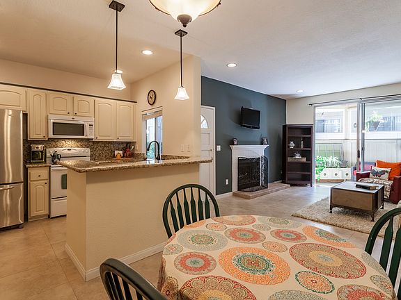 5th image of 2396 Pleasant Way Unit G