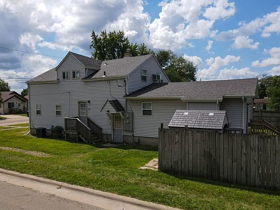 3rd image of 1600 W Main St