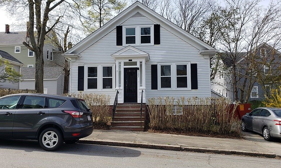 727 Maple St, Fall River, MA 02720 Zillow