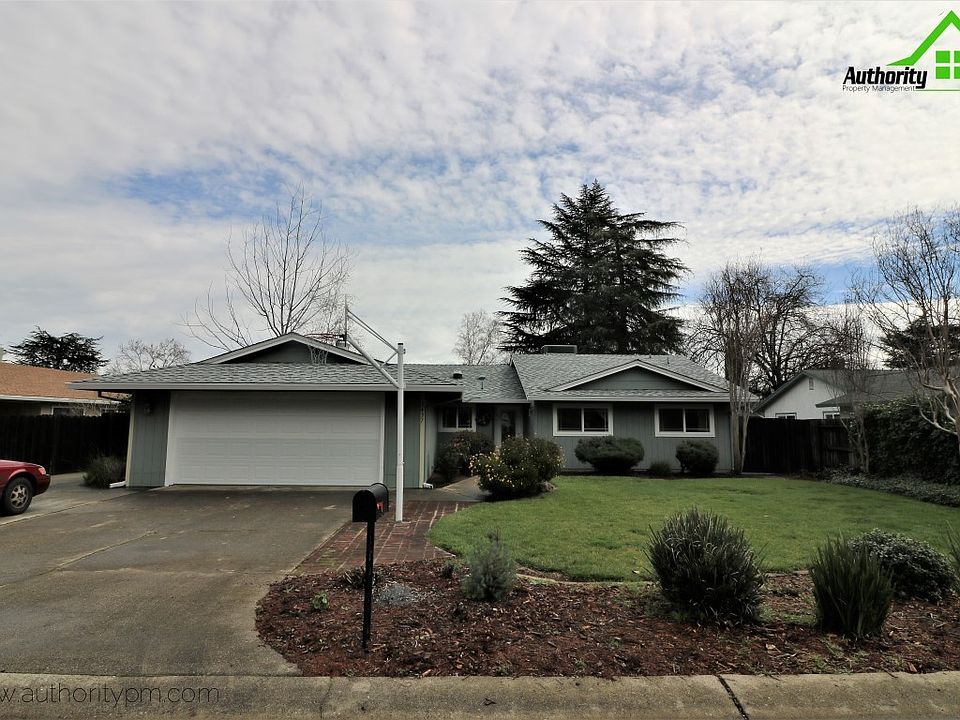 1st image of 3437 Lagoon Dr