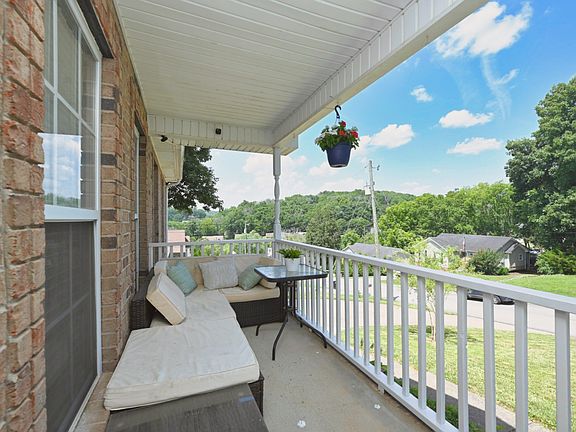 5th image of 225 High Chaperal Dr