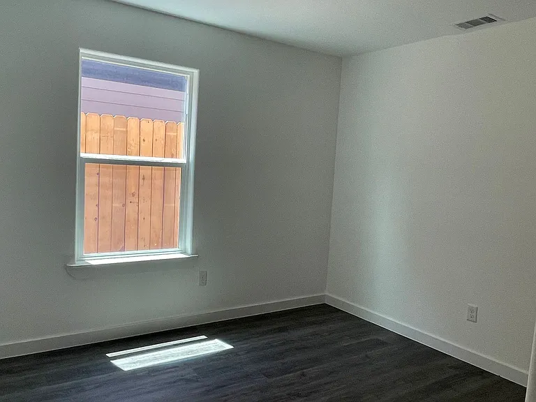 2320 Wavell St #B — Photo 3