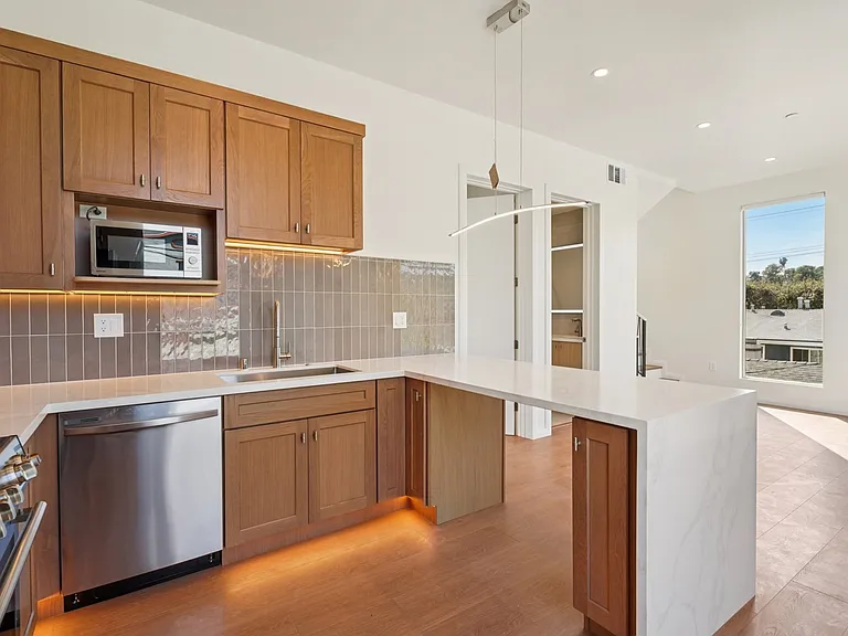 6160 Oak Crest Way — Photo 7