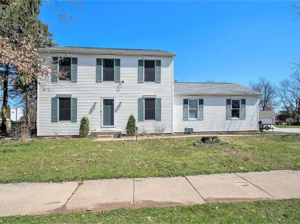 4201 Hunter Run Cir, South Bend, IN 46628