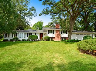 2305 Brookridge Ave N, Golden Valley, MN 55422