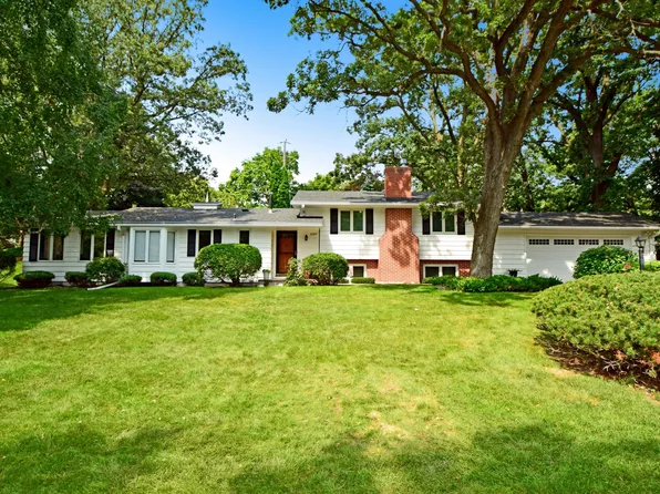 2305 Brookridge Ave N, Golden Valley, MN 55422