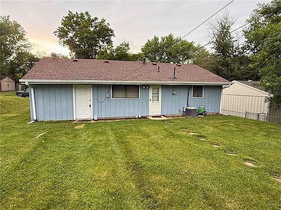 5th image of 5008 Valley Ln
