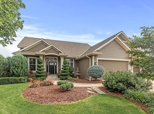 7960 Shadyview Ln N, Maple Grove, MN 55311