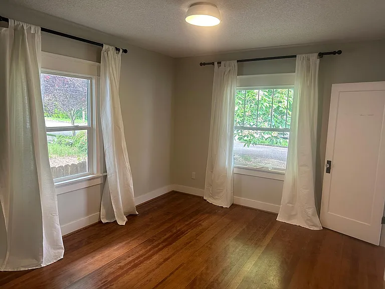 4635 NE Rodney Ave — Photo 8