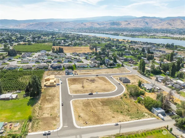 164 33rd   (Lot 23) Street NW, East Wenatchee, WA 98802